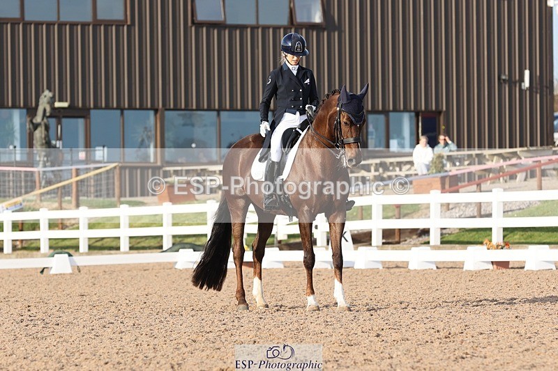 250404-180402-08198 - 131-Francesca.Cawley-Dame.Blanche