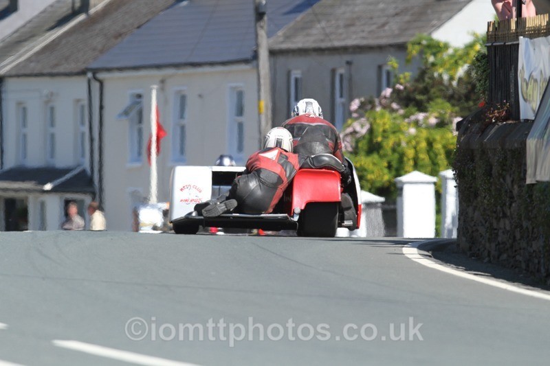 IMG_2608 - Sidecar Race 2 - TT 2013