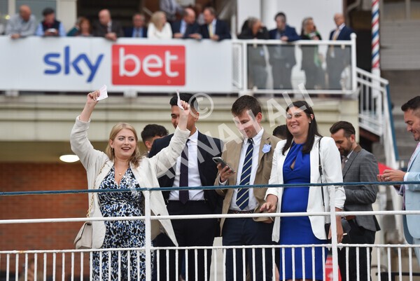 yr22072022r7-52 - Race 7 8.25pm The Sky Bet Go-Racing-In-Yorkshire Summer Festival Stakes