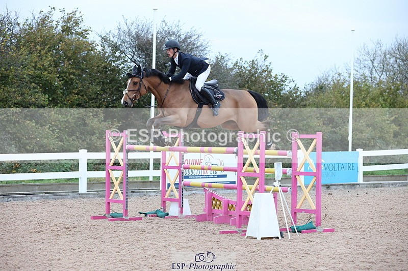 241101A-161700-03270 - FRI Cls 8 National 1.30m