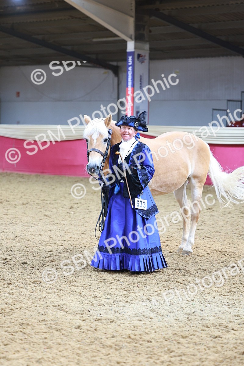 SBM_13643 - Class 104 - IH  Costume