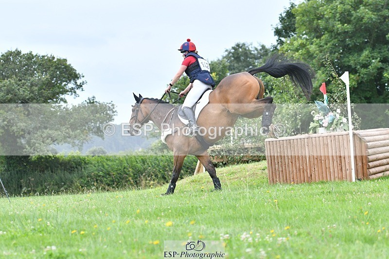 240803-104036-01314 - 102-Lucy_Henretty-Lee-AMANDI_VIVENDI