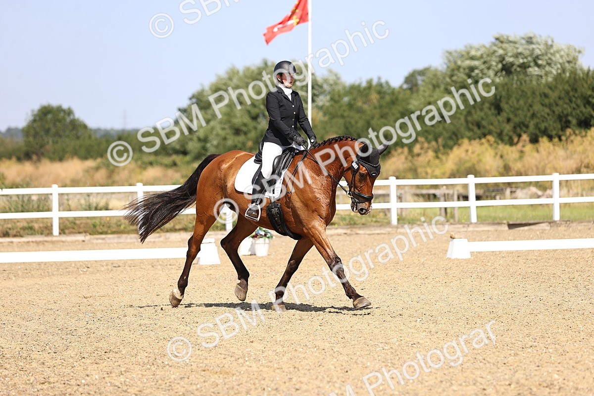 SBM_009447 - Novice 5 - 9.50-10.53