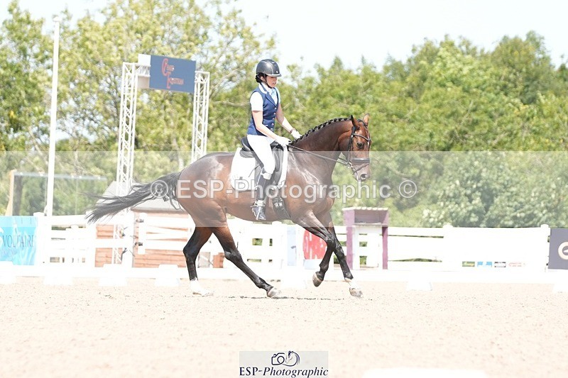 250817-125832-09511 - 052-Marcela.PomphreyLinkeltje.DE.J