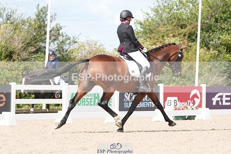 250906-133348-03333 - 111-Kerry.BevanKardashian