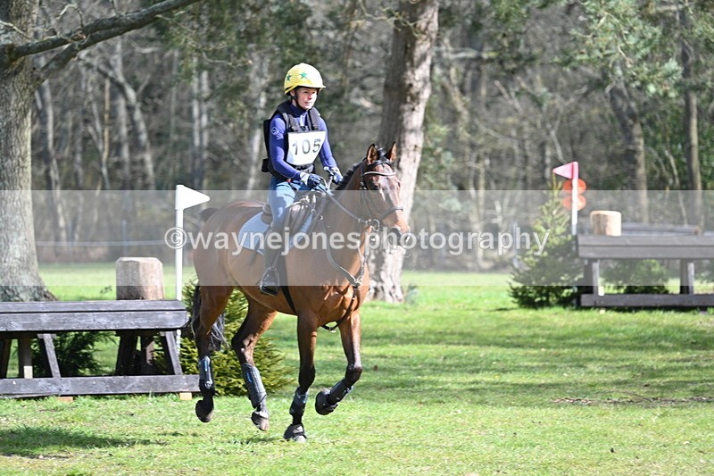 WJ7_0103 - Time 10:13 to 10:38 Times at the Fence