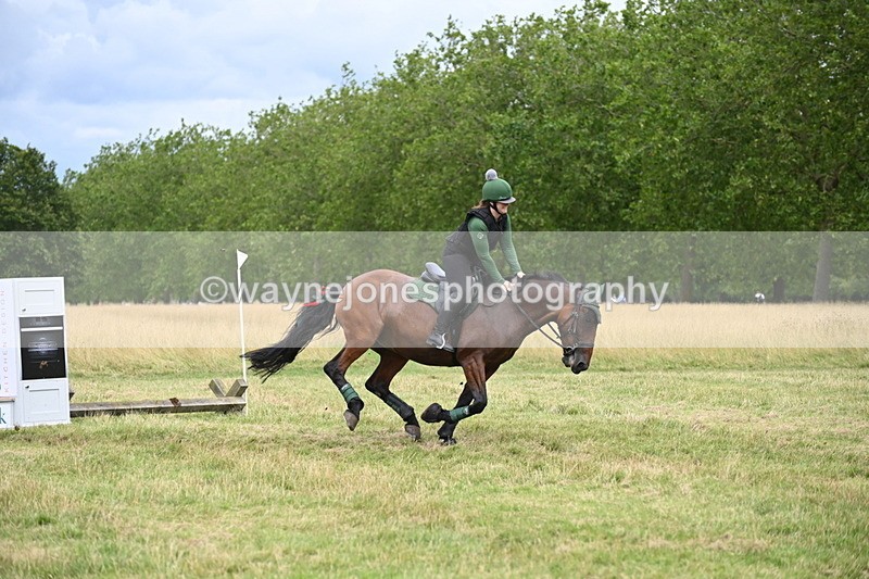 WJ6_4539 - Time at Jump 13:04 to 13:34