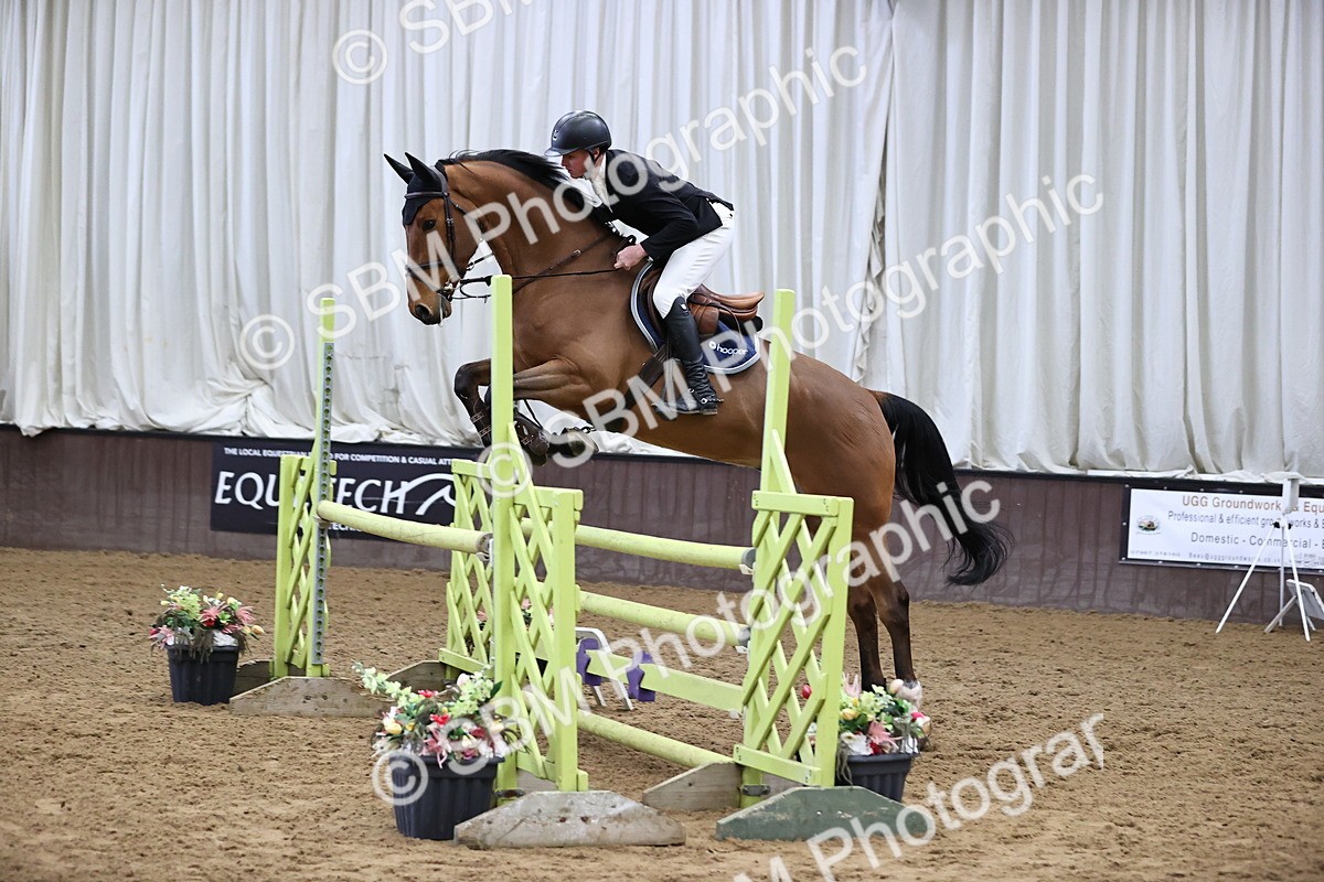 SBM_001909 - Class 4 - Senior Newcomers - 1.10m Open