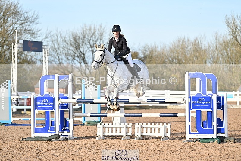 241113A-141959-00852 - Cls 05A&B Snr Fox & 1.20m Open