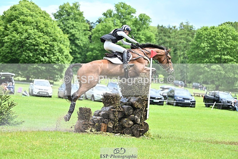 240526-141646-23870 - 501-BRUNO_FG-Edie_Campbell