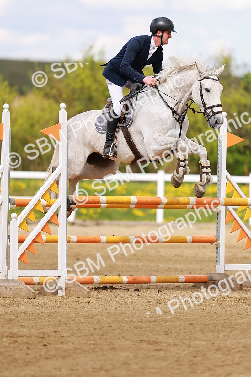 SBM_002005 - Class 4 - Senior Newcomers - 1.10m