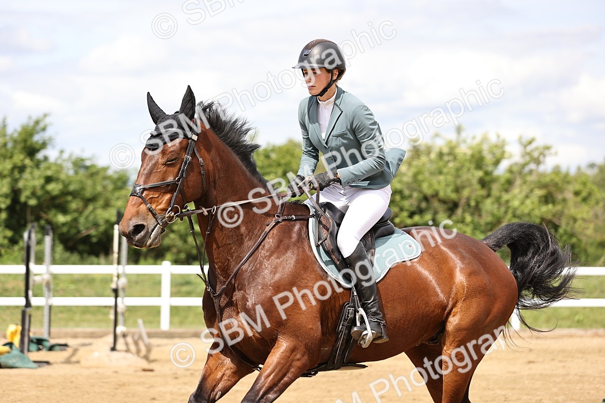 SBM_003486 - Class 11 - Senior Newcomers - 1.10m