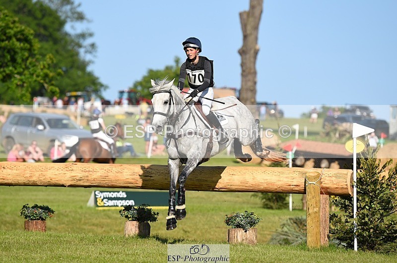 230527-180640-13729 - 170-MIND_OVER_MATTER-Lea_Boulesteix-XC