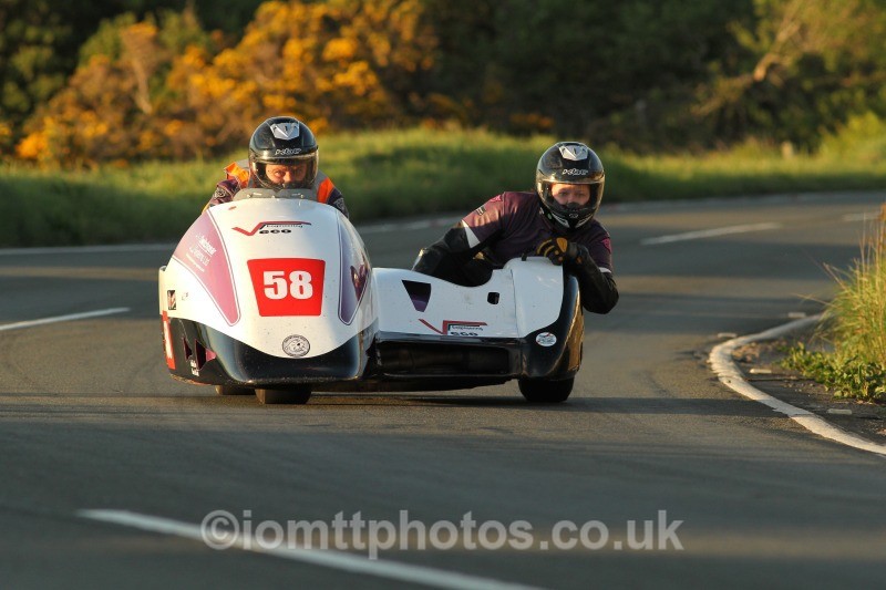 Phil Biggadyke* / Hayley Jayne Capewell* Ireson Honda / Veeco Eng NL - Monday Practice - Sidecars