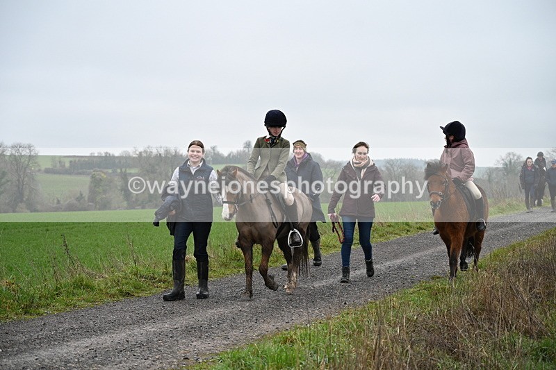 WJ7_9776 - Walk out..