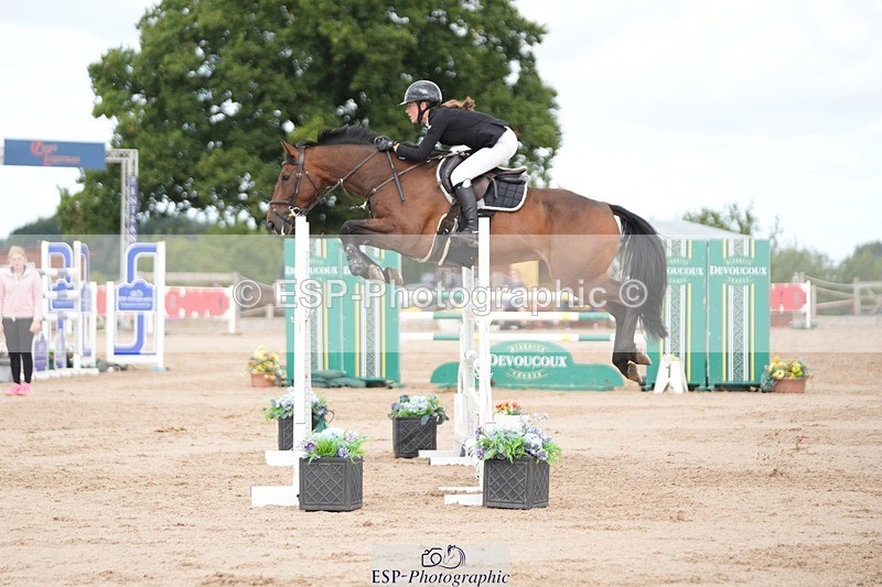 250801-110640-04853 - Cls 14 Snr Fox 1st Rnd