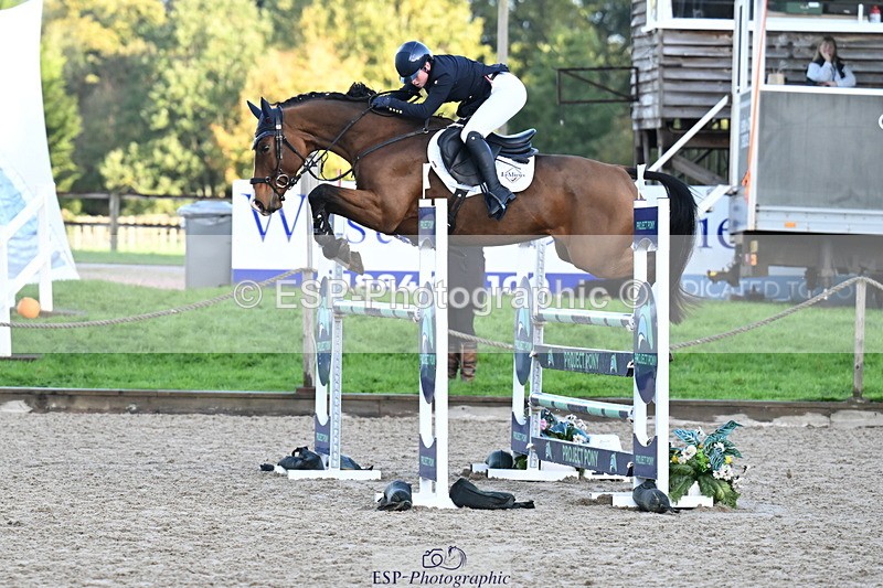 251024A-093414-06117 - B-104-Millie.Juleff