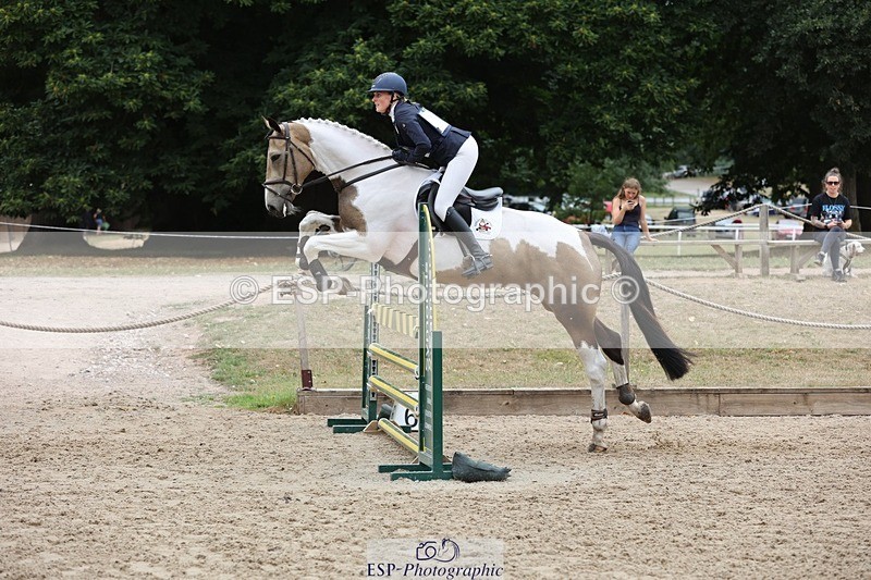 250803A-111404-10722 - L-516-Chloe.Robinson-BRACKENSPA'S.KEEP.A.SECRET