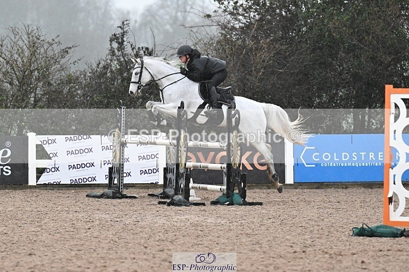 251205-125004-00542 - Cls 7 Snr Newcomers and 1.10m