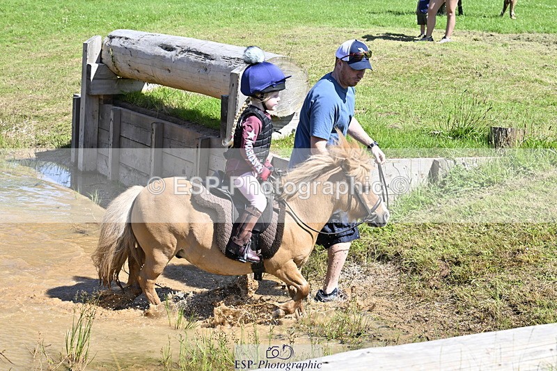 240728B-111517-01293 - Gemma's Group XC