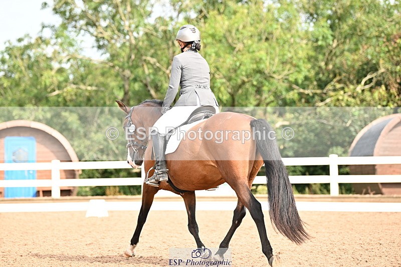 240817A-100959-07102 - 219-Sarah.Baldwin-Ervilha.Dos.Leitoes