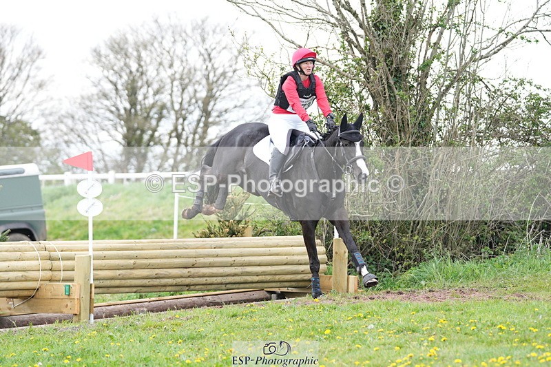 250419-162208-13088 - 673-Sarah.Whitehead-SHAKE.HIM.UP