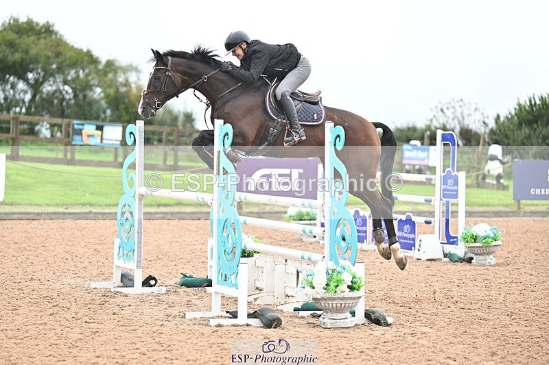 251003-134411-01194 - Cls 3 Foxhunter and 1.20m