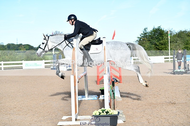 240913A-093003-02941 - Cls 20 Snr British Novice and 90cm Open