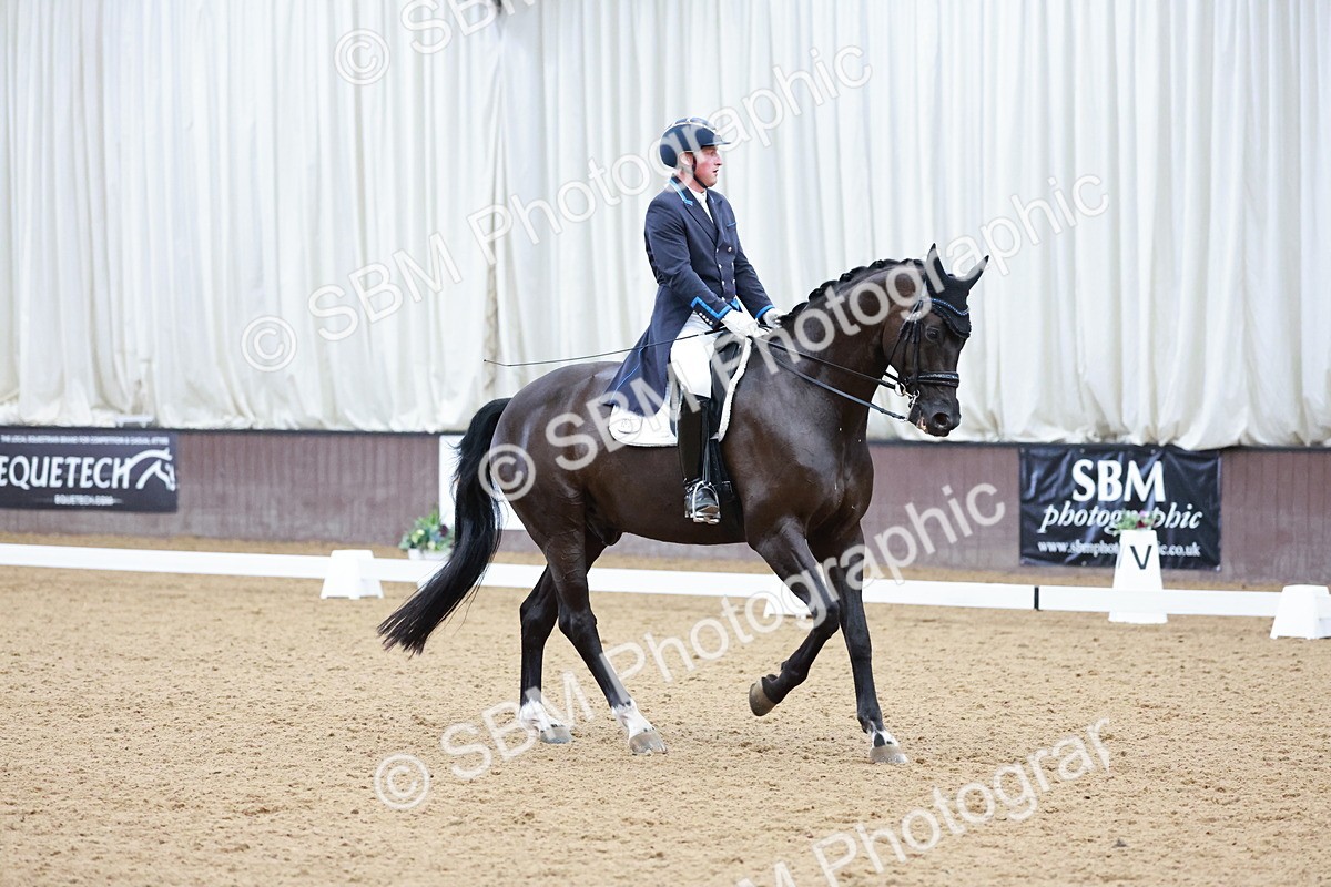 SBM_015919 - Class 5 - FEI INT II - 15.48-17.00