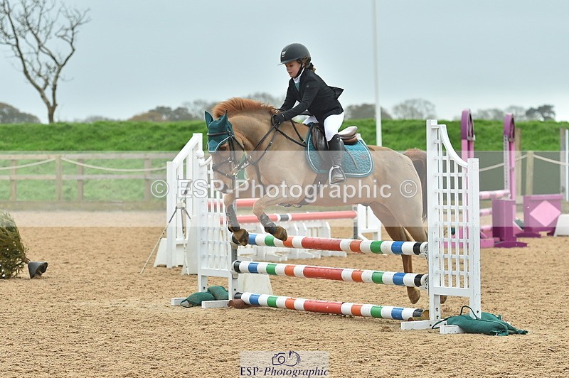 231119A-123930-05757 - Sun Cls 25 Stepping Stones 128cm & 138cm