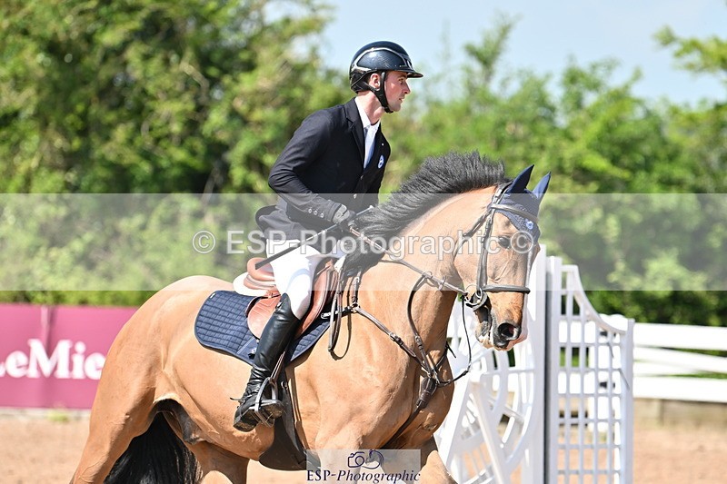 240509A-113131-01525 - Cls 2 Discovery and 1m Open