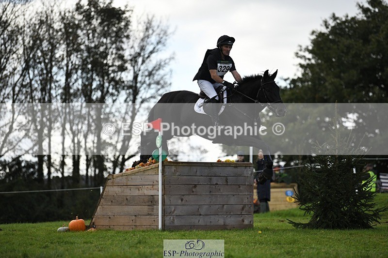 231022-134505-28726 - 329-RINGFORT.REVE.DU.MOULIN-Andrew.Downes-XC