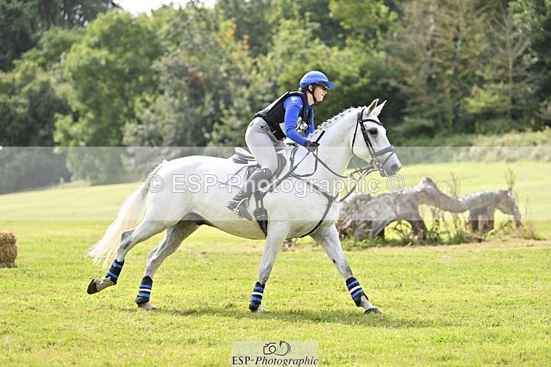 240825X-141655-34772 - 80cm XC 14.30 to 15.30