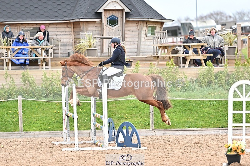 250414-113751-00606 - 90cm Round 1