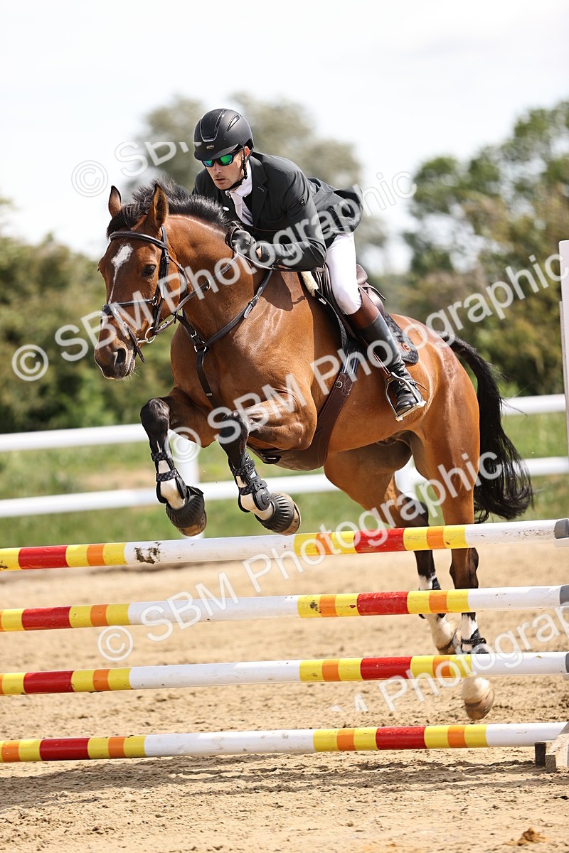 SBM_002242 - Class 9 - Senior British Novice - 90cm