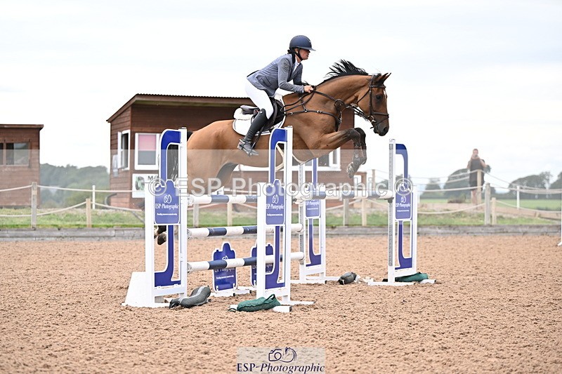 240828A-162524-01334 - Cls 5 Snr Foxhunter and 1.20m Open