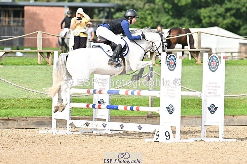 230930-114702-00390 - Cls 4 Pony Newcomers & 1m Open