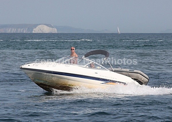 090808 BAYLINER IMG_5793 - Speedboats