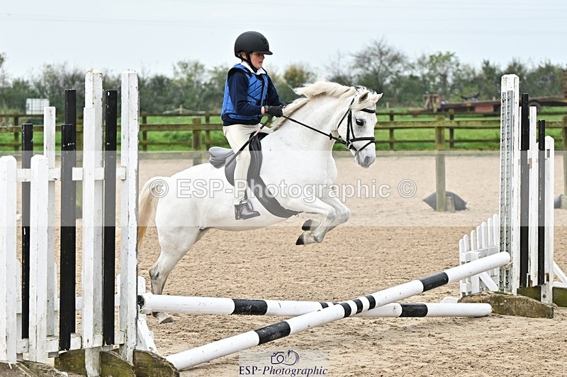 241110-095850-00142 - 40cm Showjumping