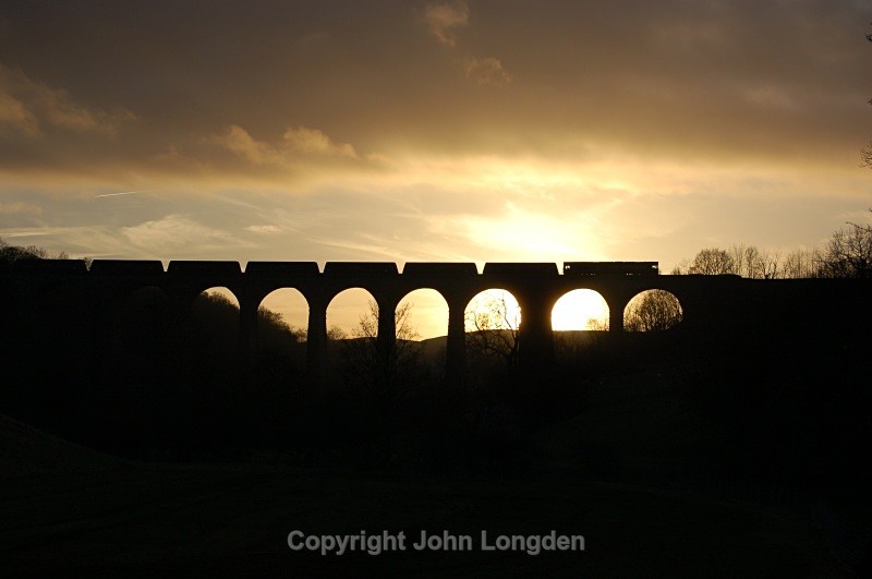 14.12.05 Unidentified EWS 66 4S18 Milford - Ayr, Smardale Viaduct - Smardale viaduct