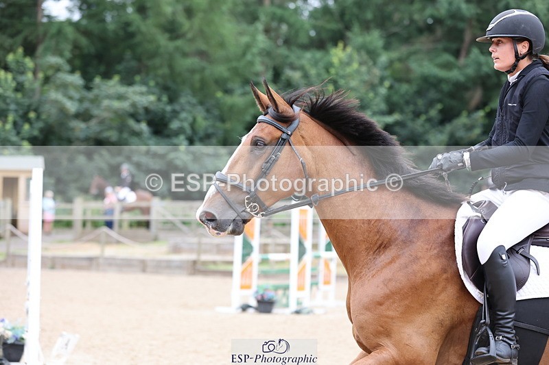 250705A-172511-16480 - Cls 37 1.05m Amateur Quali