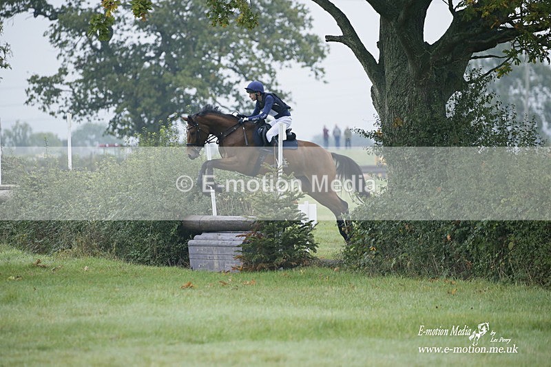  WWHT 171021 0001 - Novice Restricted (0.80m)  17/10/21