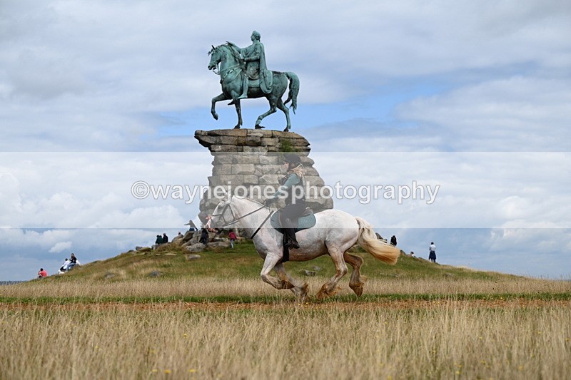 DSC_6946 - Time at Statue 12:45 to 13:15