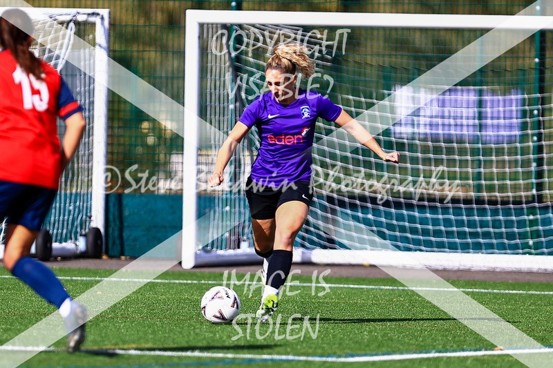 1DX30361 - 2025-10-05 FC Abbey Meads Ladies V Purton  Kingsdown FC Ladies
