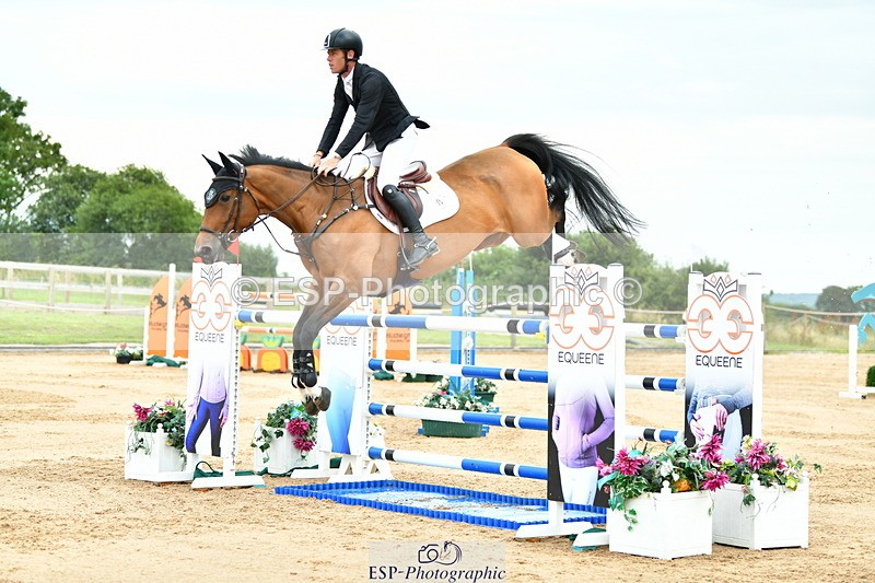 230720A-150223-03673 - Cls 9, 2 Star Big 1.40m Start to break