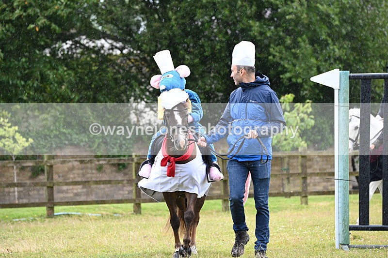 WJ6_9062 - Class 11 Fancy Dress