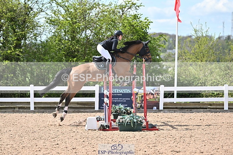 240418A-140224-03692 - Cls 13, 1 Star Bronze Tour 1.10m