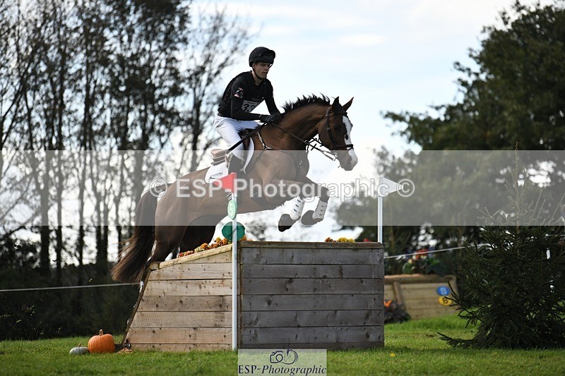 231022-135114-28741 - 331-KINSALE.OLTAIRE-Sean.Duffy-XC