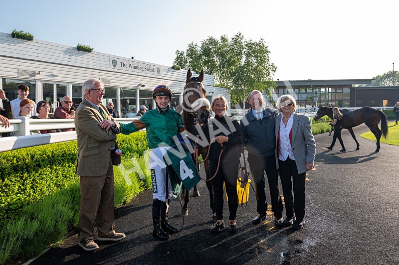 310524-Race 1-Military Girl-2110 - Race 1