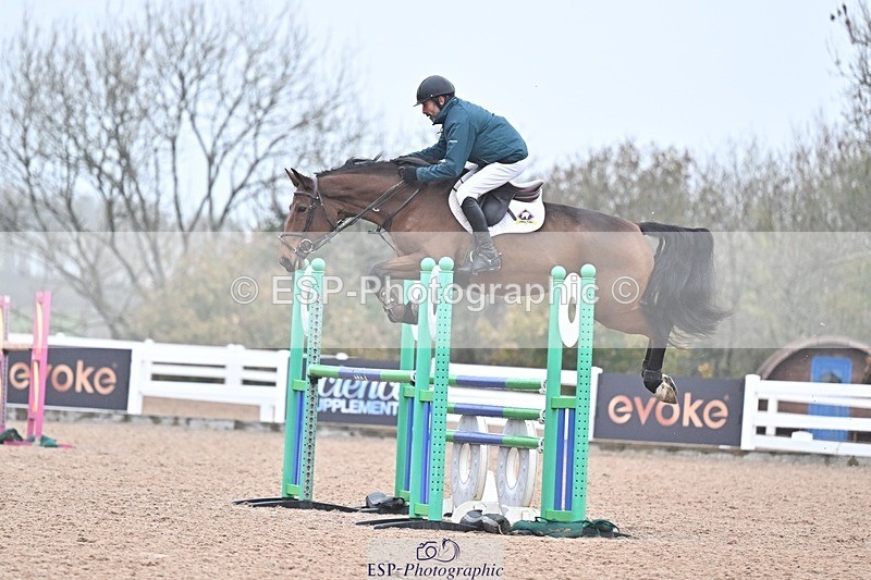 251029-120016-00405 - Newcomers and 1.10m